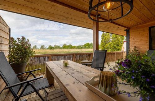 Matsloot House | Buiten Huisje aan de Vaart 2