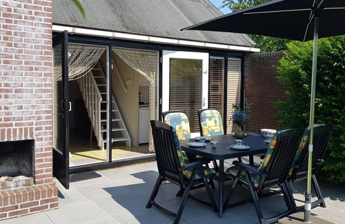 Westenschouwen House | Buitenplaats 11 quietly situated near forest and beach