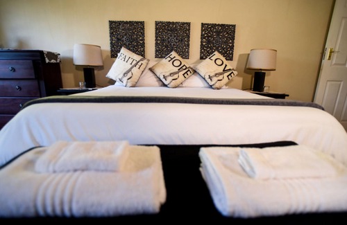 Hhohho Cabin | Bulembu Country Lodge