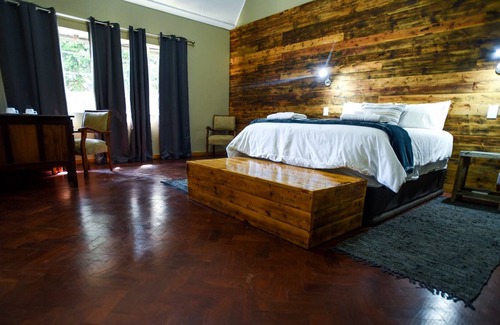 Hhohho Cabin | Bulembu Country Lodge