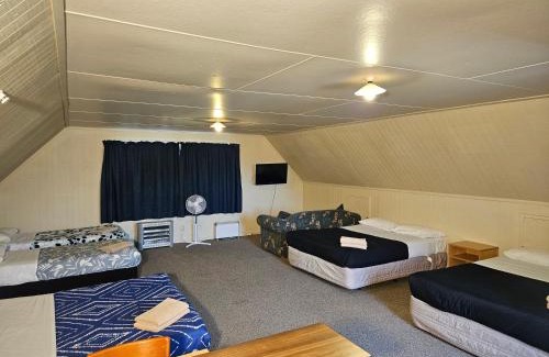 Bulls Hotel | Bulls Motel & Holiday Park