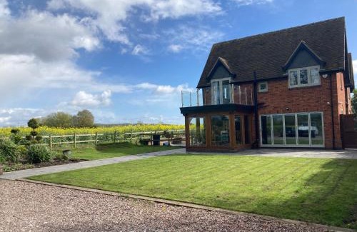 Albrighton Bed & Breakfast | Bumble cottage