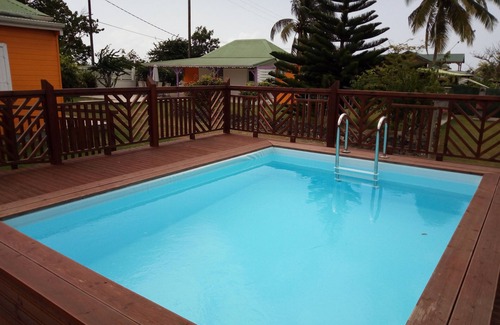 Capesterre-de-Marie-Galante House | Bungalow Bistasyon Etang Noir outdoor pool