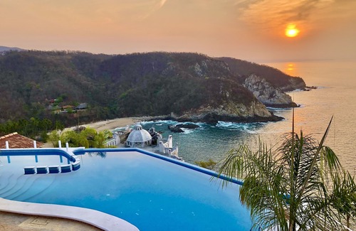 Puerto Angel House | BUNGALOW ALBERCA Y PLAYA SEMI-PRIVADA, PLAYA ZIPOLITE-MAZUNTE, 8 PLAYAS CERCANAS