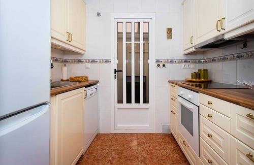Los Montesinos House | Bungalow con Todos los Servicios con Piscina y Zona Infantil