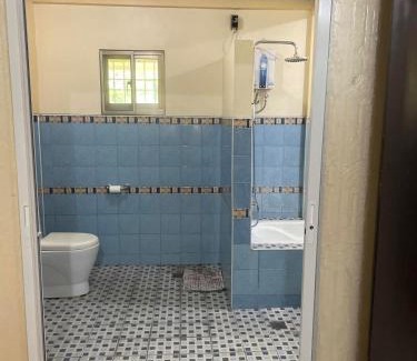 Naga House | Bungalow In Concepcion Grande