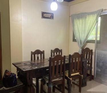 Naga House | Bungalow In Concepcion Grande