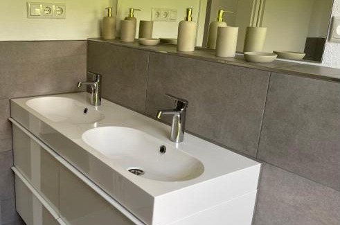 Altdorf Apartment | Bungalow in ruhiger Siedlung mit Terrasse und Stellplatz