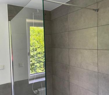 Altdorf Apartment | Bungalow in ruhiger Siedlung mit Terrasse und Stellplatz