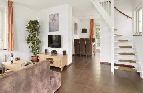 Municipality of Nissewaard House | Bungalow in Zuytland Buiten with Fishing Platform