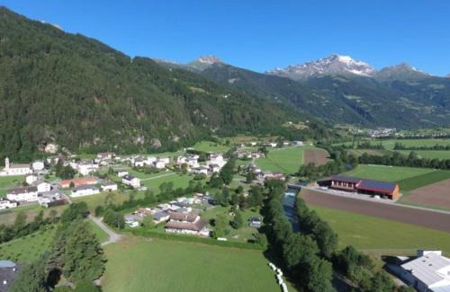 Le Prese House | Bungalow Miralago in Camping Cavresc, Via dal Cavresc 1, 7746 Le Prese-Poschiavo