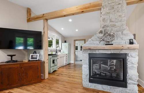 New Hill House | Bungalow Near Jordan Lake, NC