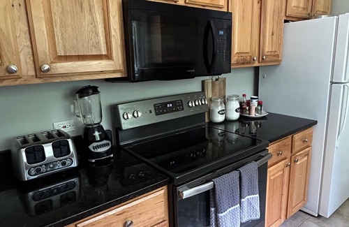 Huntersville House | Bungalow Retreat - Pet Friendly - Historic Home in Huntersville