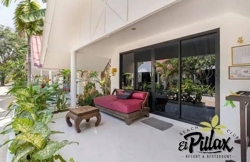 Ko Lanta Ski Chalet | Bungalow - Sleeps 2 - Terrace - Beach Close
