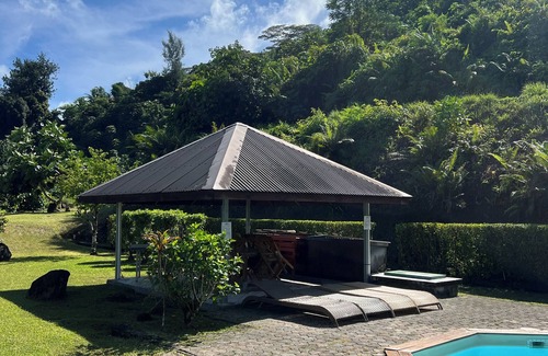 Teahupoo House | Bungalow Tipanier