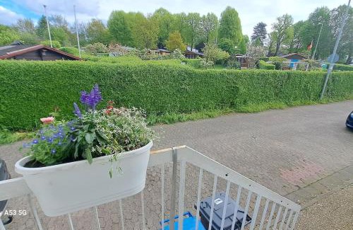 Eschborn Villa | Bungalow, Uneinsehbar, 8 Personen maximal, 3 Personen oben, 5 unten