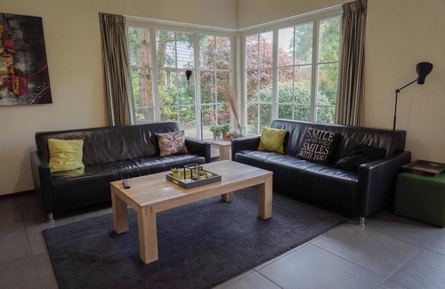 Beekbergen-Zuid House | Bungalow with 2 bedrooms and a Garden