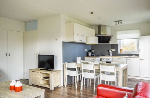 Eernewoude House | Bungalowpark It Wiid by Interhome