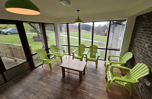 Glandyfi House | Bunkhouse/20Bedroom/Sleeps85/4Acre/Gamesroom/Wifi
