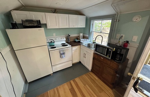 Orland Cottage | Bunkhouse Cabin at Toddy Pond - water fun, close coastal towns/parks and more!