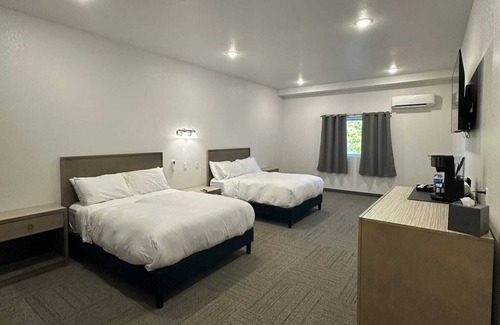 Long Mott Hotel | Bunkhouse Lodge