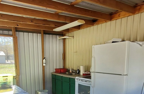 Yantis Cabin | Bunkhouse, Outdoor, Screened In Kitchen!