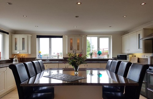 Llangynog House | Bunny Meadows Holiday Farmhouse near Carmarthen & Pembrokeshire