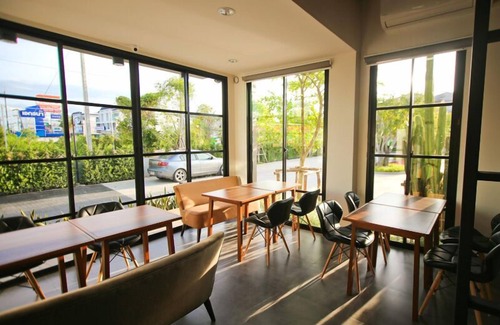 Pak Nakhon Hotel | Bunprasop Garden Hotel