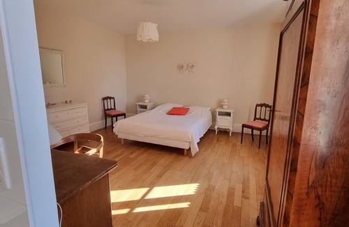 Saint-Vincent-en-Bresse House | Burgundy, Saône et Loire with swimming pool and tennis