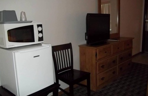 Carroll Hotel | Burke Inn Motel & Suites