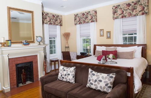 Gibsonville Hotel | Burke Manor Inn & Pavilion