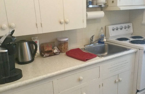 Peterborough House | Burleys Gardens and Suite