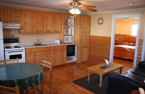 Raleigh Cabin | Burnt Cape Cabins