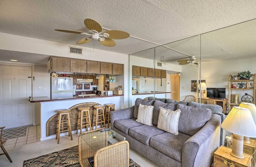 Burnt Store Marina Condo | Burnt Store Marina Condo: Boat, Swim, Golf!