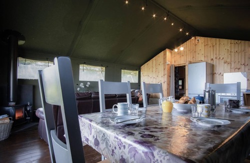 Llangennith RV Rental | Burryholmes - Safari Glamping Tent - Llangennith