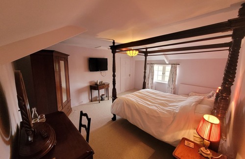 Ripley Bed & Breakfast | Burton Grange Farmhouse B&B