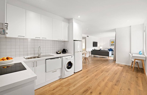Burwood Hotel | Burwood Serviced Apartments