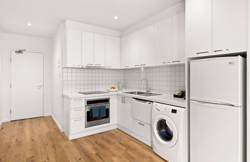Burwood Hotel | Burwood Serviced Apartments