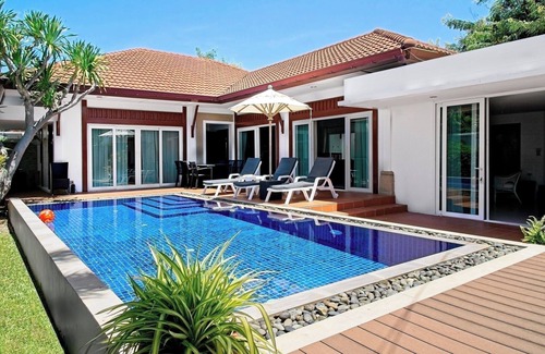 Nong Kae Villa | Busaba Villa 11 - 4 Bedroom - Pool