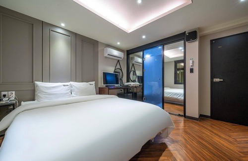 Daeyeon-dong Hotel | Busan Daeyeondong Hotel Smith