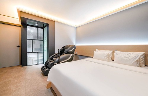 Gangseo District Hotel | Busan Gangseo Sinhodong Hotel The May