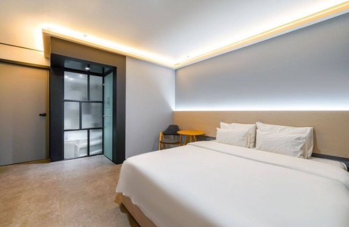 Gangseo District Hotel | Busan Gangseo Sinhodong Hotel The May