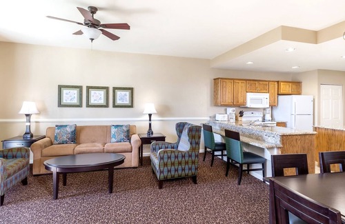 Williamsburg Condo | Busch Gardens, Waterpark USA, "William & Mary", Wyndham Governor's Green