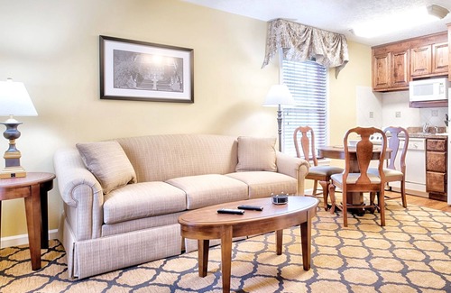 Williamsburg Condo | Busch Gardens, Waterpark, Wyndham Patriot's