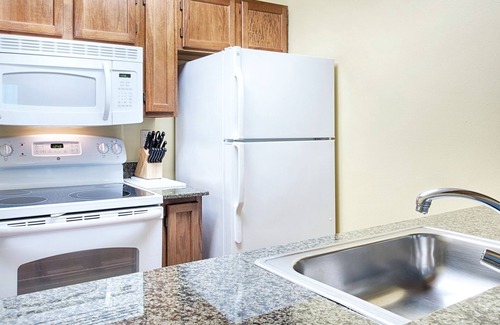 Williamsburg Condo | Busch Gardens, Waterpark, Wyndham Patriot's