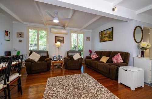 Doonan House | Bush N Beach Sunshine Coast near Eumundi & Noosa