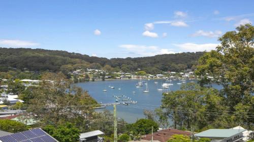 Hardys Bay House | Bush Retreat with Bayviews at Pretty Beach