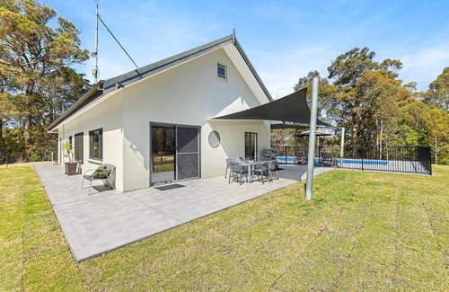 Narooma House | Bush Retreat With Private Pool