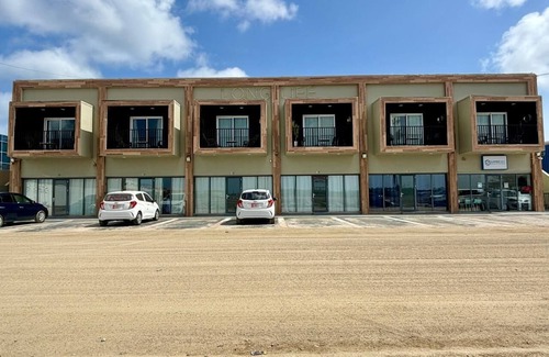 Bushiri Apartment | Bushiri's Long Life Building-Studio-Sleeps 4 #8