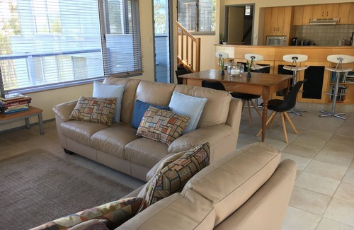 Vacy House | Bushland Lodge Eaglereach Resort Vacy NSW reception